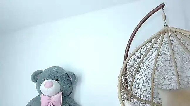 ebonyhotcats90 online show from January 31, 2025, 6:35 am