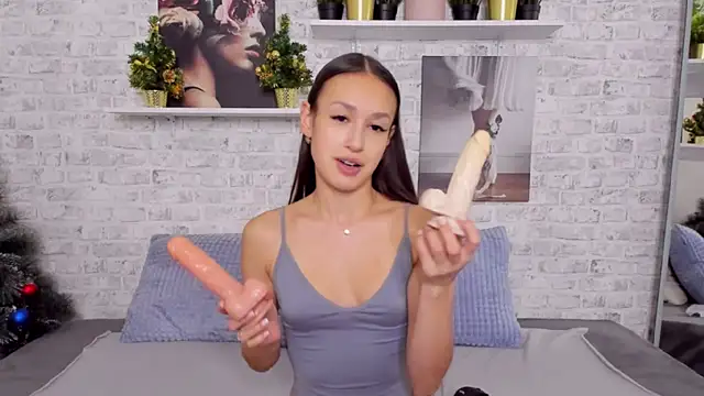 ChloeTeles  online show from December 28, 2024, 6:28 am