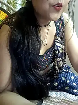 CutePriya613 online show from December 23, 2024, 5:32 pm