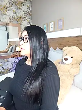 EmaBakker online show from September 22, 2025, 12:40 pm