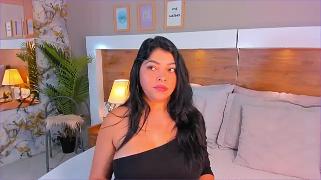 EmaBakker online show from December 16, 2025, 11:26 am