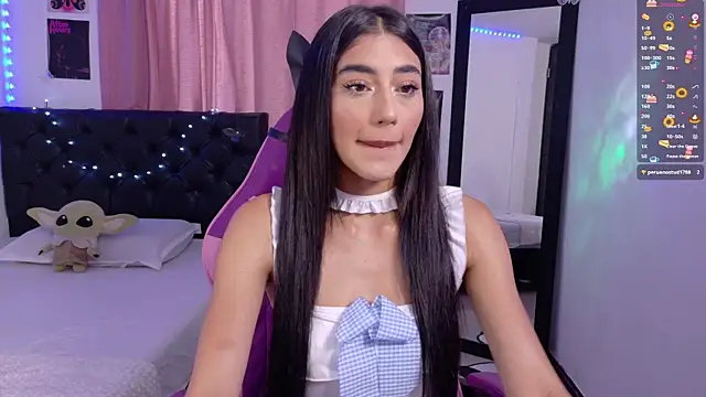 Snapshot of JulietaCheerr chatting on May 28, 2026, 2:36 pm JulietaCheerr online show from May 28, 2026, 2:36 pm
