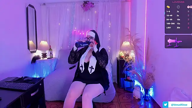 Venus R0se online show from March 22, 2026, 5:33 am