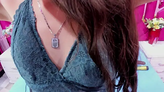 Mariana Benett online show from January 23, 2025, 12:35 am