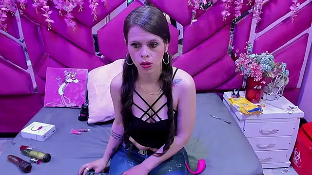 Mariana Benett online show from September 29, 2025, 8:57 pm