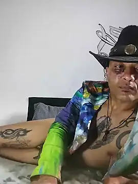 Snapshot of Daretodeviate chatting on September 24, 2025, 7:33 am Daretodeviate online show from September 24, 2025, 7:33 am