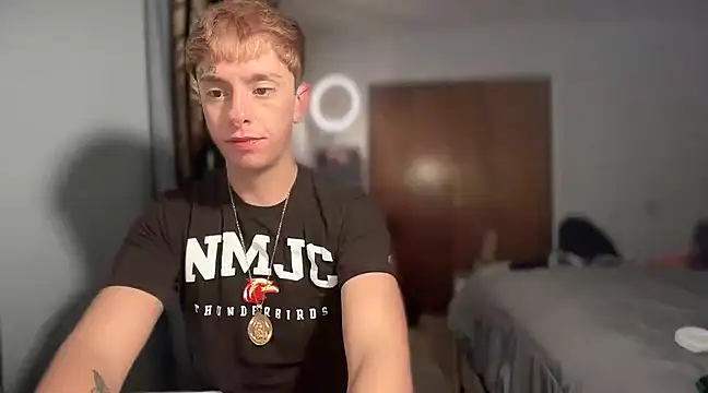 twentywithafelonyy online show from December 13, 2024, 6:42 am