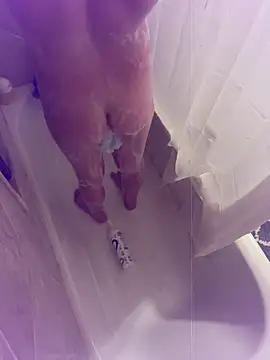 twentywithafelonyy online show from December 16, 2024, 7:04 am