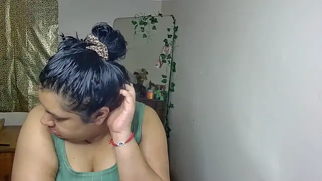 GoddessLorenaTheeSiren online show from September 9, 2025, 9:31 am