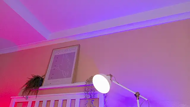 ParisFox  online show from February 28, 2026, 8:32 pm