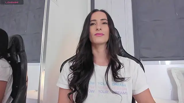 SaraGomez1 online show from February 24, 2025, 3:53 pm