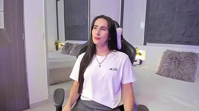 SaraGomez1 online show from January 8, 2026, 12:40 pm