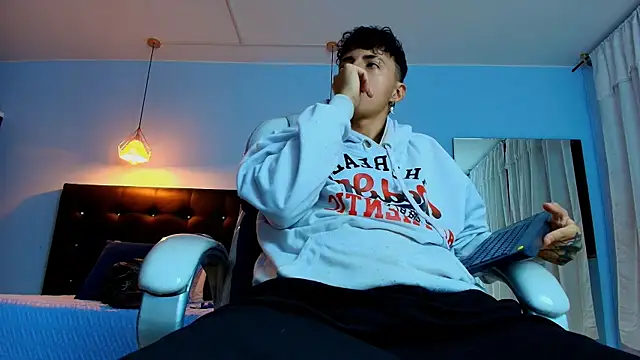 Lobo 17  online show from February 14, 2025, 8:21 am