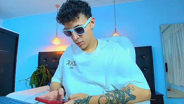 Lobo 17  online show from March 4, 2025, 4:06 am