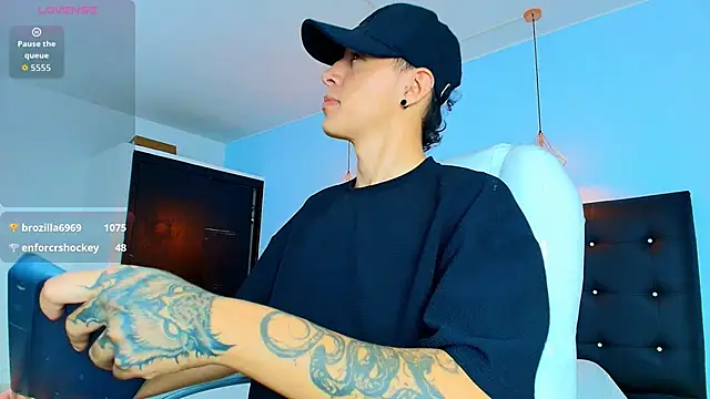 Lobo 17  online show from September 25, 2025, 3:43 am