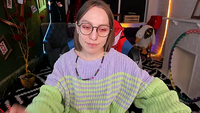 AphexQueen online show from February 19, 2025, 4:11 pm