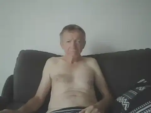 naturiste974 online show from March 7, 2025, 2:57 am