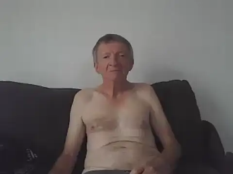 naturiste974 online show from March 15, 2025, 8:26 am