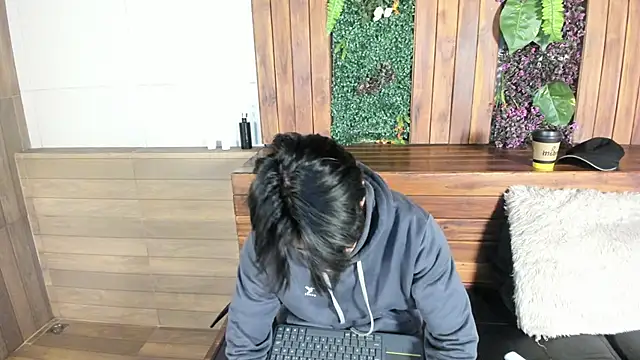 Andy Joy  online show from April 15, 2026, 11:50 am