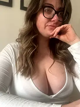 Miss Stassi online show from February 19, 2026, 10:11 am