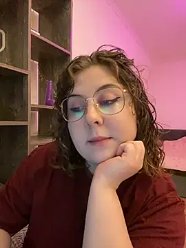 Snapshot of cinnabon_ chatting on December 14, 2024, 4:42 pm cinnabon online show from December 14, 2024, 4:42 pm