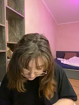 Snapshot of cinnabon_ chatting on December 20, 2024, 5:08 pm cinnabon online show from December 20, 2024, 5:08 pm