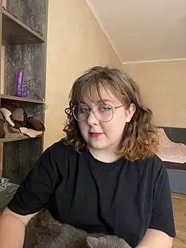 Snapshot of cinnabon_ chatting on December 24, 2024, 9:17 am cinnabon online show from December 24, 2024, 9:17 am