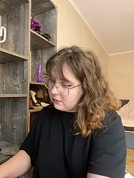 Snapshot of cinnabon_ chatting on December 25, 2024, 10:06 am cinnabon online show from December 25, 2024, 10:06 am