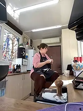 Snapshot of cinnabon_ chatting on January 30, 2025, 10:19 am cinnabon online show from January 30, 2025, 10:19 am