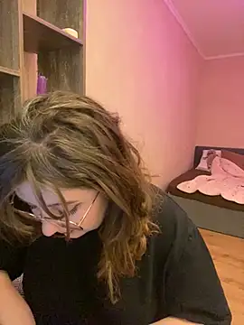 Snapshot of cinnabon_ chatting on February 4, 2025, 5:34 pm cinnabon online show from February 4, 2025, 5:34 pm