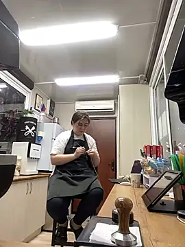 Snapshot of cinnabon_ chatting on February 5, 2025, 2:37 pm cinnabon online show from February 5, 2025, 2:37 pm