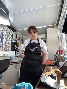 Snapshot of cinnabon_ chatting on February 23, 2025, 9:55 am cinnabon online show from February 23, 2025, 9:55 am