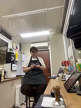 Snapshot of cinnabon_ chatting on February 23, 2025, 4:24 pm cinnabon online show from February 23, 2025, 4:24 pm