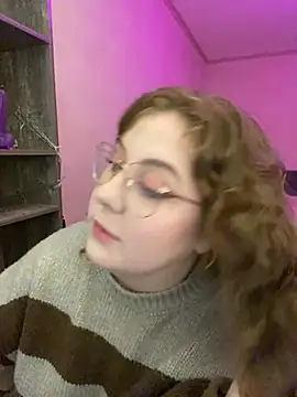 Snapshot of cinnabon_ chatting on March 19, 2025, 3:19 pm cinnabon online show from March 19, 2025, 3:19 pm