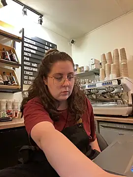 Snapshot of cinnabon_ chatting on October 9, 2025, 3:21 pm cinnabon online show from October 9, 2025, 3:21 pm