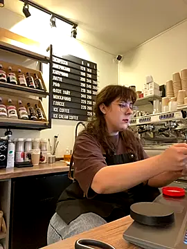 Snapshot of cinnabon_ chatting on October 15, 2025, 11:43 am cinnabon online show from October 15, 2025, 11:43 am