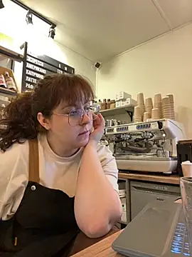 Snapshot of cinnabon_ chatting on November 2, 2025, 8:39 am cinnabon online show from November 2, 2025, 8:39 am