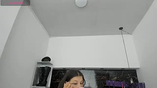 Kathia Armstrong online show from December 24, 2024, 12:22 pm