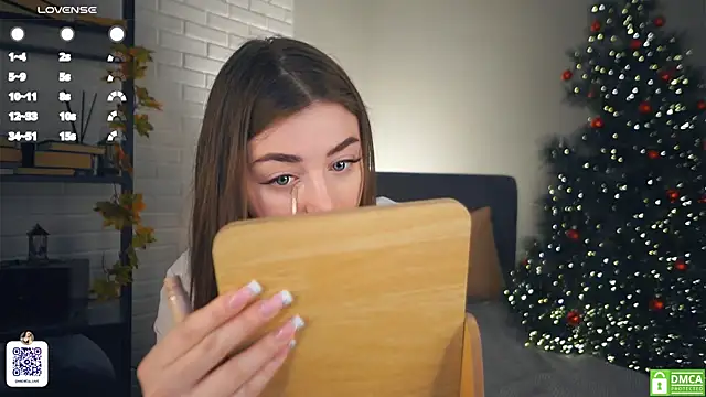 LindaFarmer online show from January 13, 2025, 4:07 am