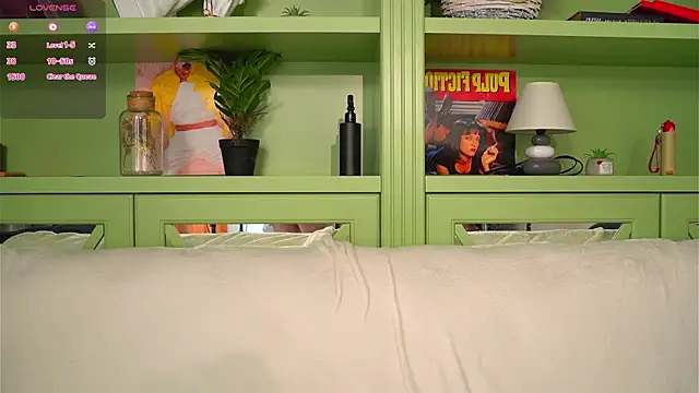 LindaFarmer online show from March 29, 2026, 4:23 am