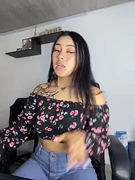 emily 22x online show from January 18, 2025, 7:26 pm