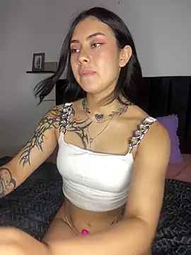 emily 22x online show from February 15, 2025, 5:19 am