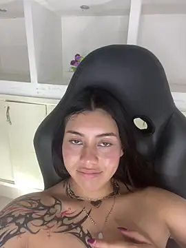 emily 22x online show from February 21, 2025, 1:33 am