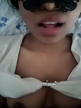 Snapshot of Bella_Luna18 chatting on February 8, 2025, 9:13 am Bella Luna18 online show from February 8, 2025, 9:13 am