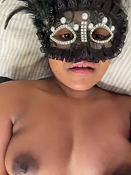 Snapshot of Bella_Luna18 chatting on December 1, 2025, 5:51 pm Bella Luna18 online show from December 1, 2025, 5:51 pm