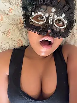 Snapshot of Bella_Luna18 chatting on February 12, 2026, 7:09 pm Bella Luna18 online show from February 12, 2026, 7:09 pm