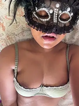 Snapshot of Bella_Luna18 chatting on March 21, 2026, 7:28 pm Bella Luna18 online show from March 21, 2026, 7:28 pm