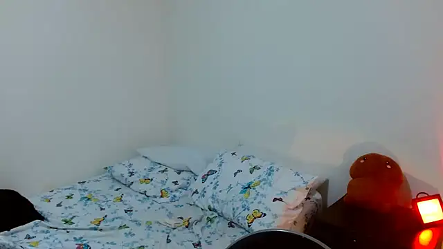 naihroby online show from January 4, 2025, 3:18 am