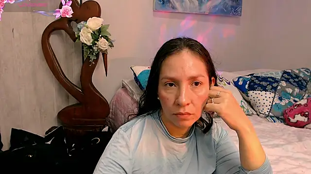 Snapshot of naihroby chatting on July 24, 2026, 12:52 am naihroby online show from July 24, 2026, 12:52 am