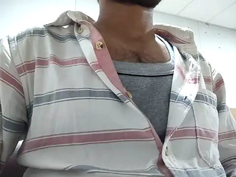 Ishan003 online show from December 21, 2024, 3:31 pm